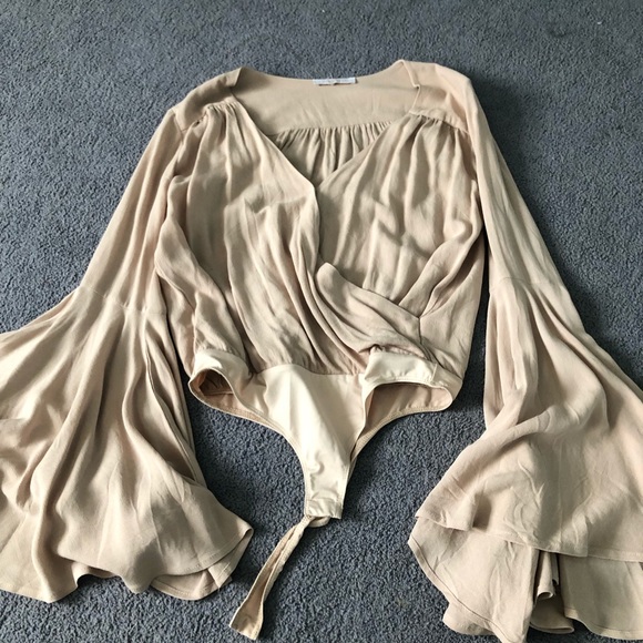 Windsor Tops - Long sleeve (bell sleeve) v neck bodysuit